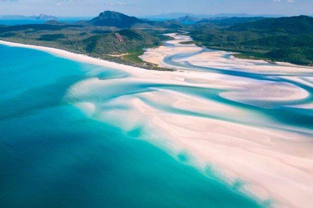 Daya tarik Whitehaven Beach sebagai pantai terindah di Australia