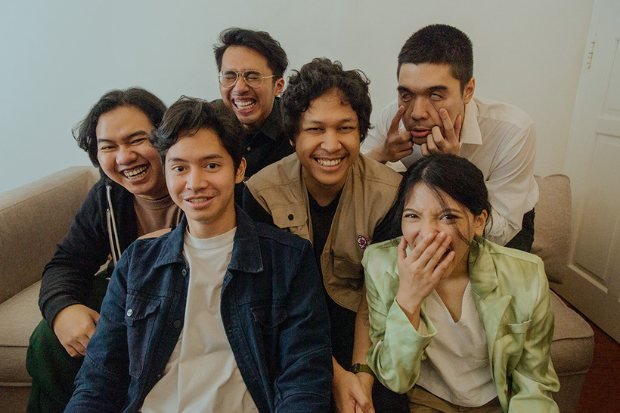 Transformasi musikal Hindia dari proyek solo menuju kolaborasi yang lebih matang