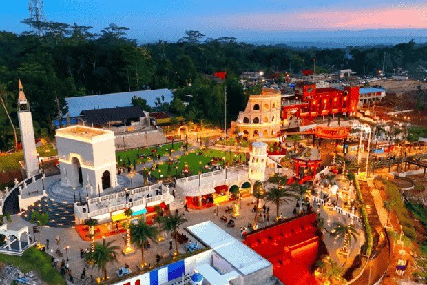 Konsep Wisata dan Desain Visual yang Ikonik