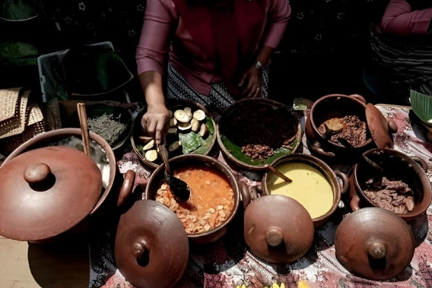 Proses Memasak Gudeg Jogja Secara Tradisional
