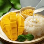 Mango Sticky Rice Lembut dengan Saus Santan Creamy