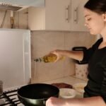 Menggoreng Minyak Secara Berulang Jadi Kebiasaan Berisiko