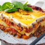 Moussaka Khas Yunani, Hidangan Berlapis yang Kaya Rasa dan Cerita