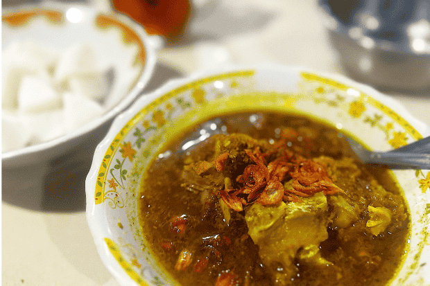 Ruang Sosial yang Terbentuk di Warung Coto