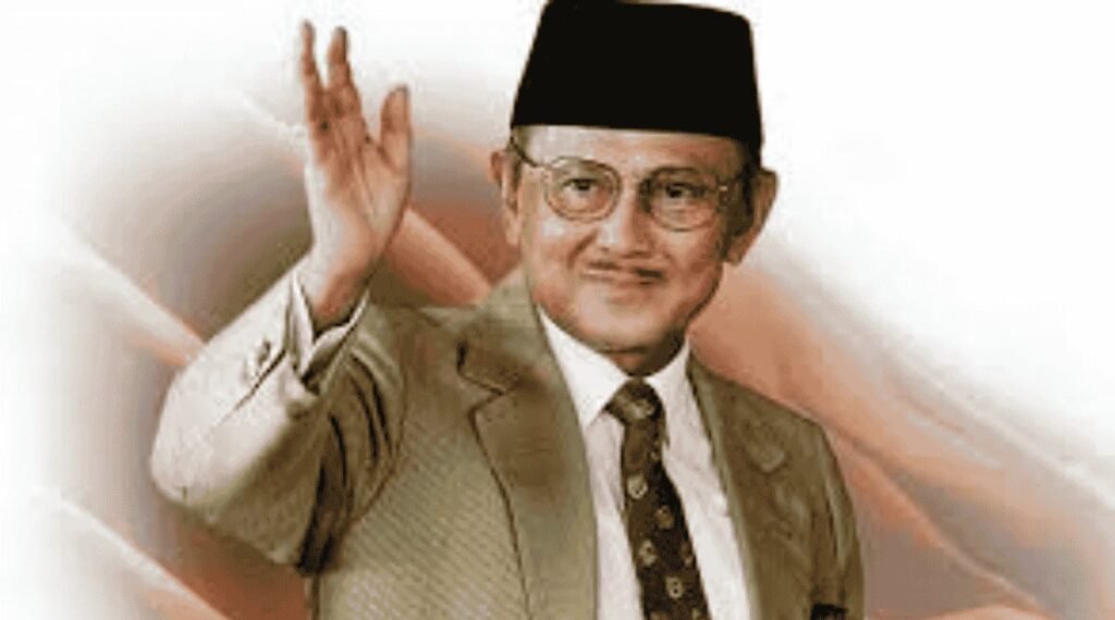 Jejak Pemikiran BJ Habibie yang Mengubah Arah Bangsa