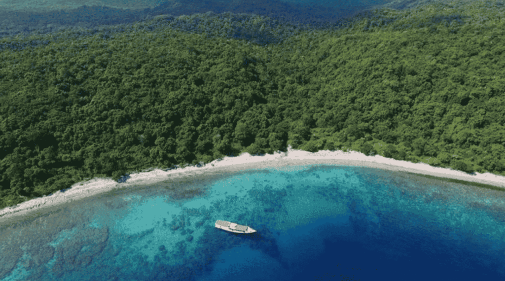 Pesona Pulau Moyo Sumbawa yang Alami dan Menenangkan